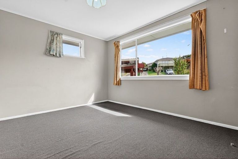 Photo of property in 37 Bruce Road, Glenfield, Auckland, 0629