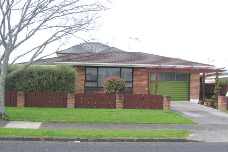 Photo of property in 4 Goods Road, Otumoetai, Tauranga, 3110