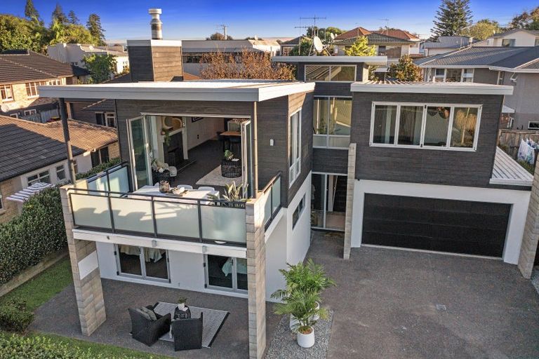 Photo of property in 118 Edgecumbe Road, Tauranga South, Tauranga, 3112