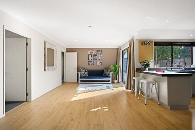 Photo of property in 4 Azure Place, Huntington, Hamilton, 3210