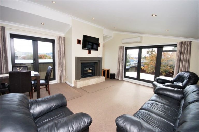 Photo of property in 21 Rainbow Drive, Rainbow Point, Taupo, 3330