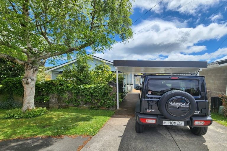 Photo of property in 12 Cook Street, Karori, Wellington, 6012