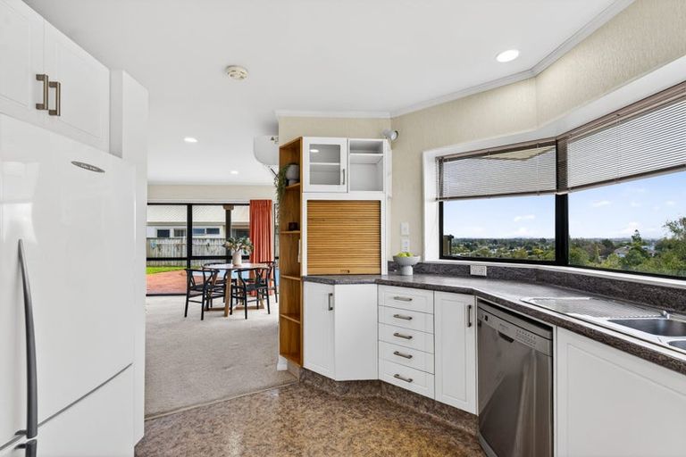 Photo of property in 4 Woodford Heights, Havelock North, 4130