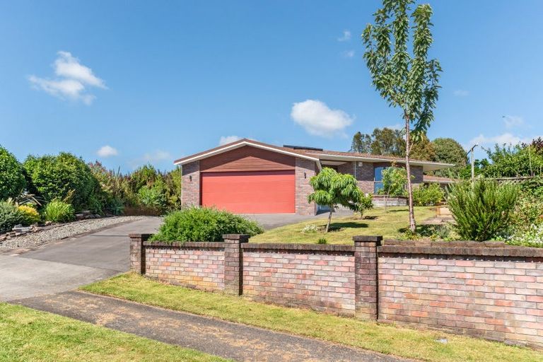 Photo of property in 59 Karina Road, Merrilands, New Plymouth, 4312