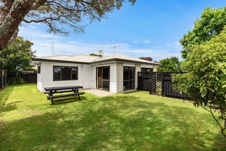 Photo of property in 225 Gravatt Road, Papamoa Beach, Papamoa, 3118