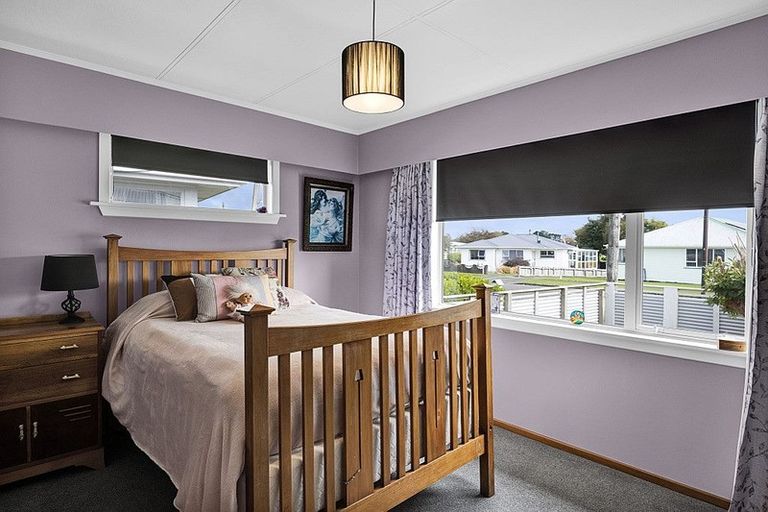 Photo of property in 108 Stanners Street, Eltham, 4322