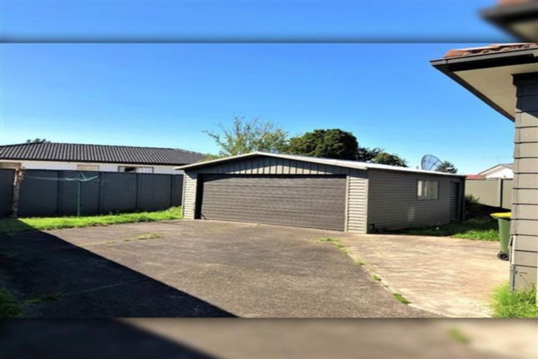 Photo of property in 7 Fiesta Drive, Half Moon Bay, Auckland, 2012
