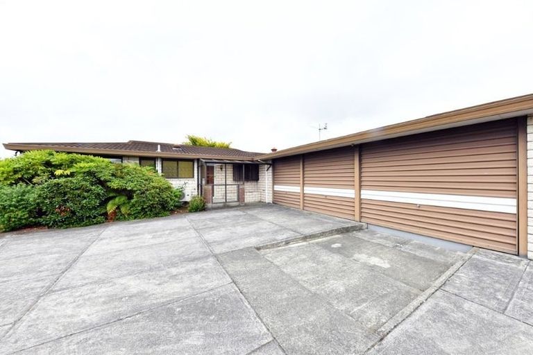 Photo of property in 57 Regency Crescent, Redwood, Christchurch, 8051