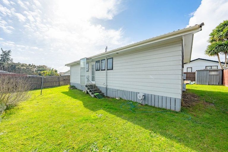 Photo of property in 1/29 Edwin Freeman Place, Ranui, Auckland, 0612