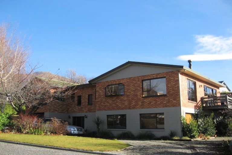 Photo of property in 9 Norman Terrace, Wanaka, 9305
