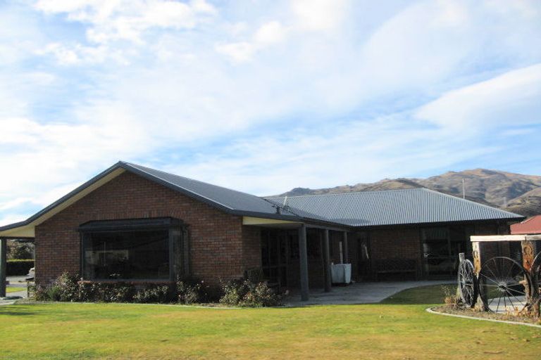 Photo of property in 6 Fenwick Crescent, Cromwell, 9310