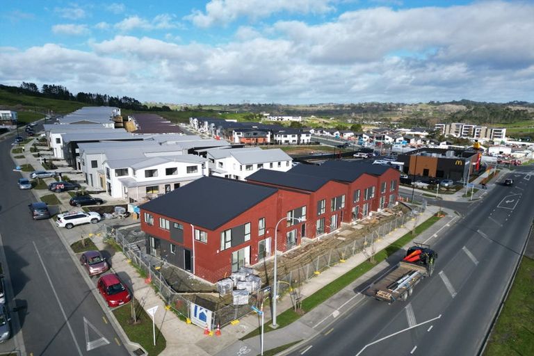 Photo of property in 39 Goldwater Drive, Silverdale, 0932