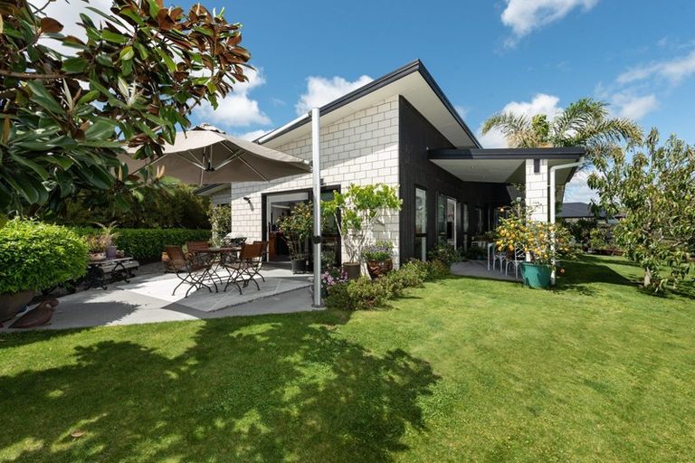 Photo of property in 9 Ellesmere Close, Pyes Pa, Tauranga, 3112