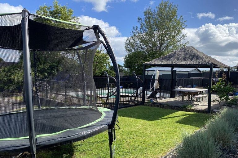 Photo of property in 9 Esmeralda Street, Welcome Bay, Tauranga, 3112