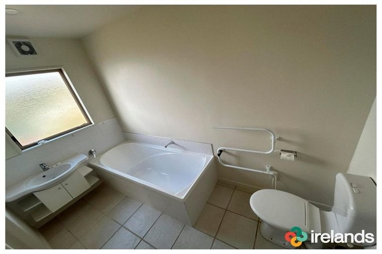 Photo of property in 86 Mount Pleasant Road, Mount Pleasant, Christchurch, 8081