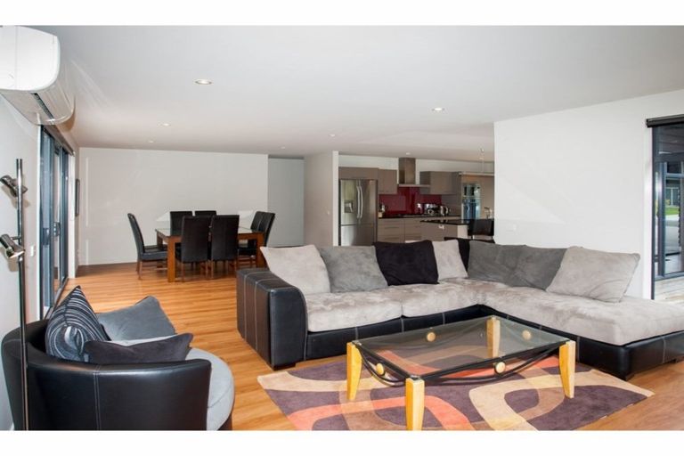 Photo of property in 1 Coral Place, Matapouri, Whangarei, 0173