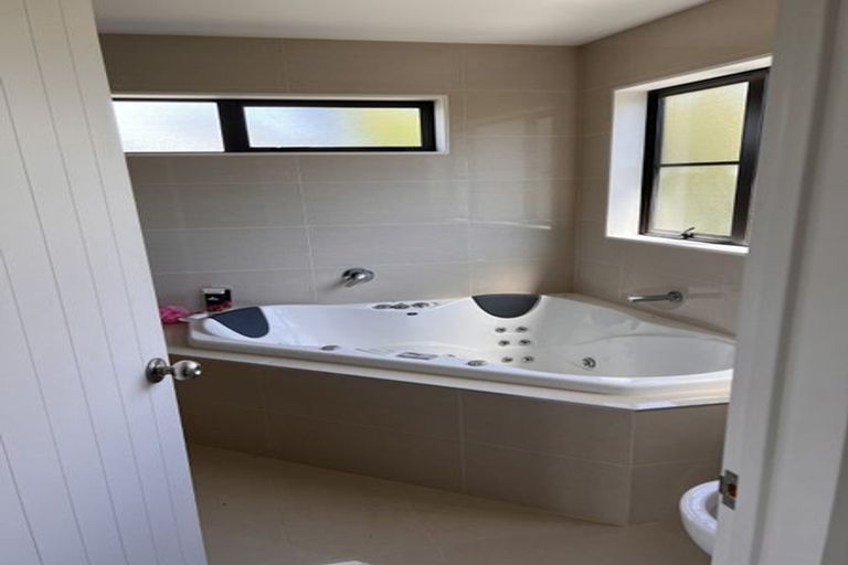 Photo of property in 19b Nile Road, Milford, Auckland, 0620