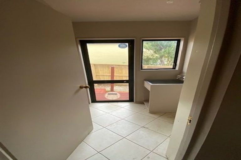 Photo of property in 2/6 Napoleon Avenue, Milford, Auckland, 0620