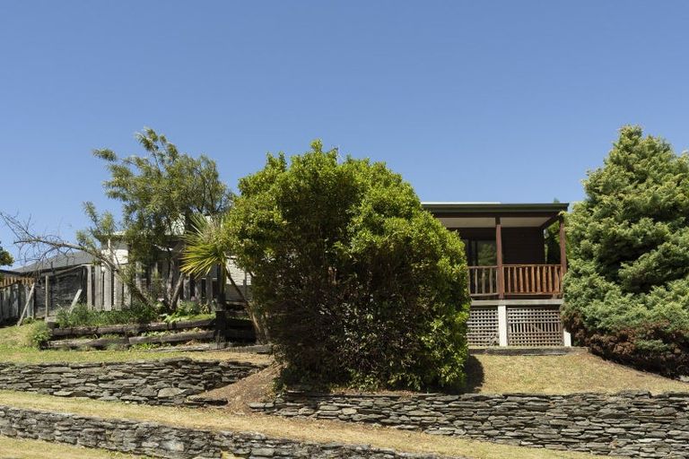 Photo of property in 10 Watts Road, Fernhill, Queenstown, 9300