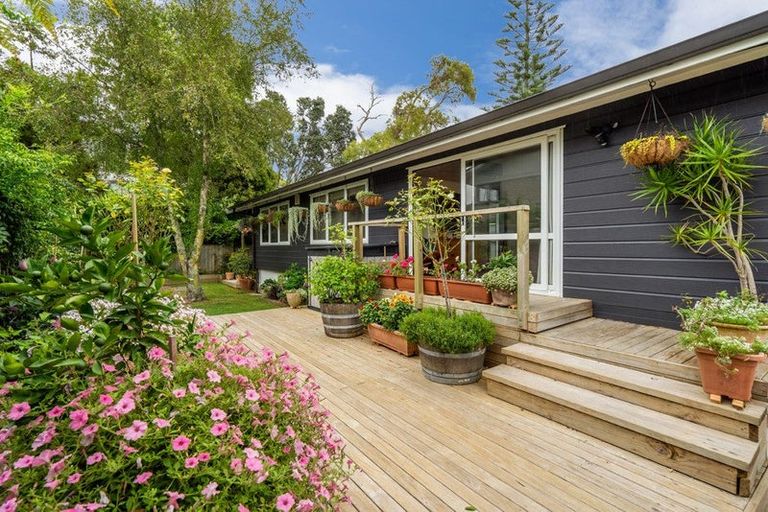 Photo of property in 1/38 Sandiacre Way, Browns Bay, Auckland, 0630