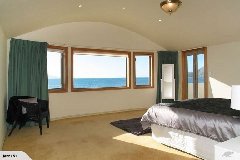 Photo of property in 3 Ocean Parade, Pukerua Bay, 5026