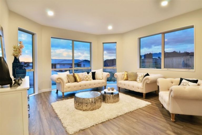 Photo of property in 5 Tilly Lane, Huapai, Kumeu, 0810