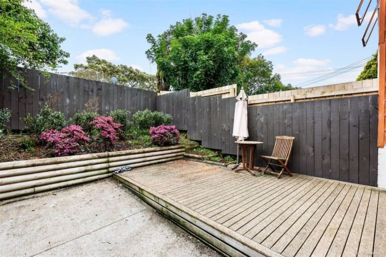 Photo of property in 2/108 Station Road, Papatoetoe, Auckland, 2025