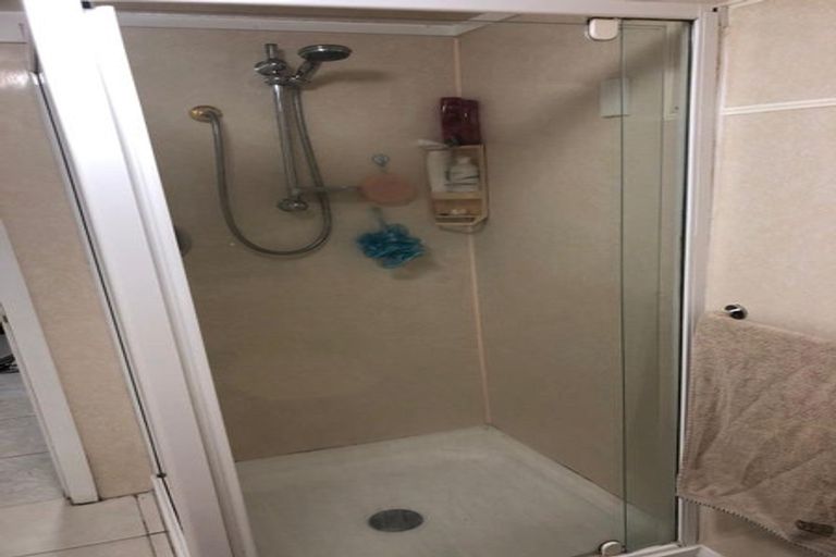 Photo of property in 113 Akaroa Drive, Maupuia, Wellington, 6022