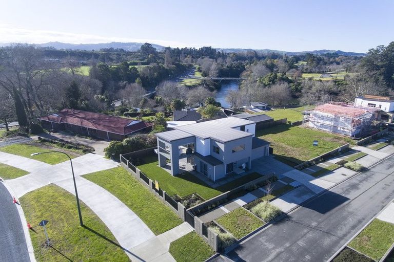 Photo of property in 1 Ada Close, Cambridge, 3434