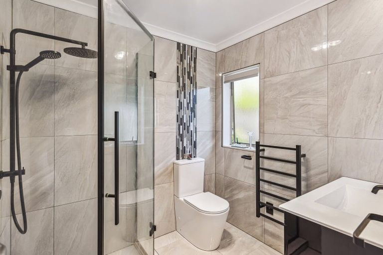 Photo of property in 170 Guildford Drive, Paraparaumu Beach, Paraparaumu, 5032