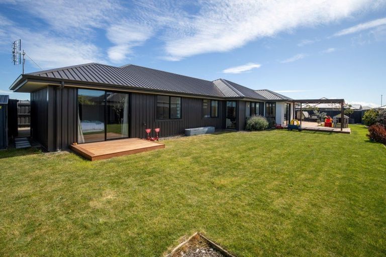 Photo of property in 43 Chris Drive, Rolleston, 7614