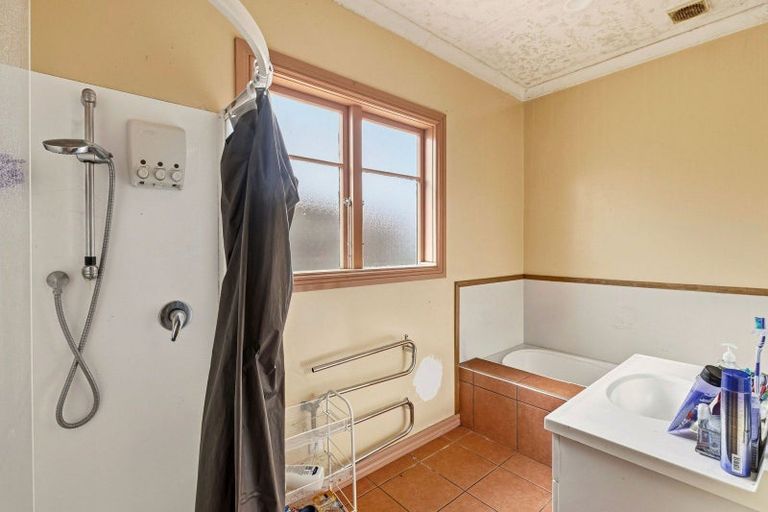 Photo of property in 28 Kowhai Street, Castlecliff, Whanganui, 4501