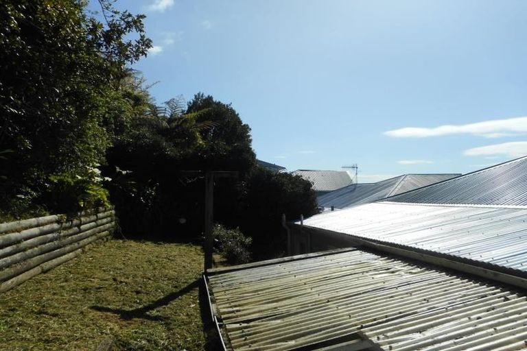 Photo of property in 82 Kelburn Parade, Kelburn, Wellington, 6012