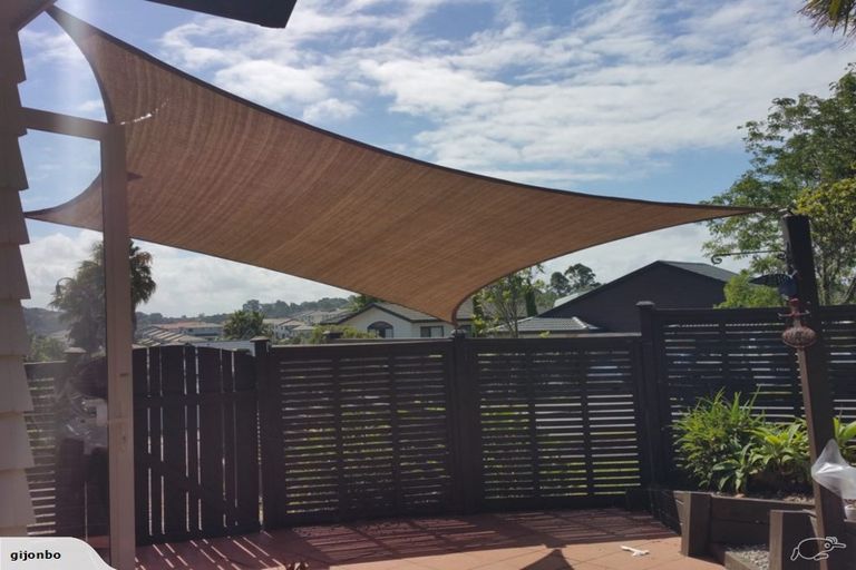 Photo of property in 6 Ponderosa Drive, Oteha, Auckland, 0632