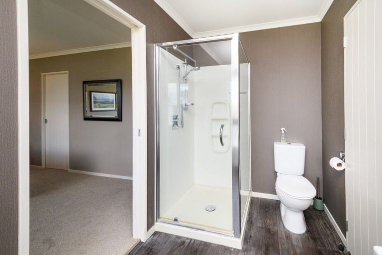 Photo of property in 6 Angelina Way, Kelvin Grove, Palmerston North, 4414