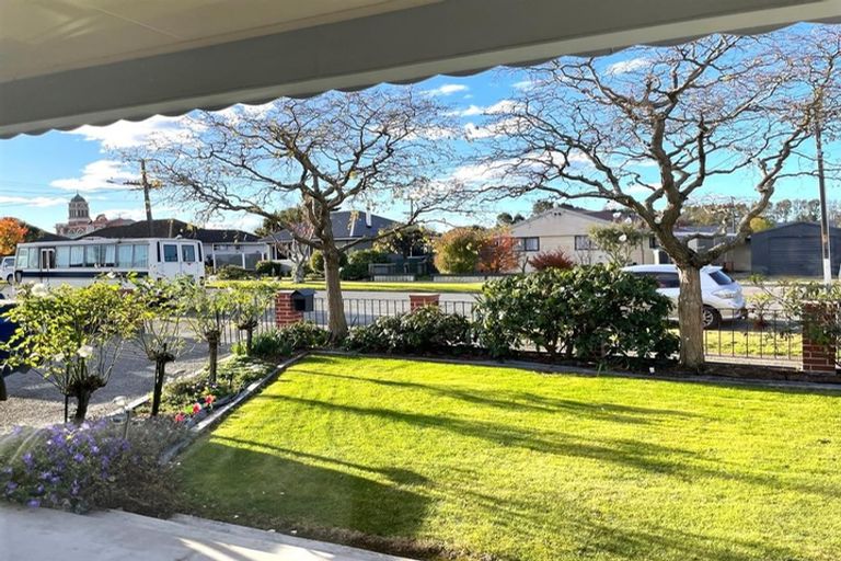Photo of property in 24 Rugby Street, Waimate, 7924
