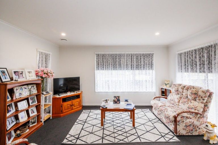 Photo of property in 17 Thomson Street, West End, Palmerston North, 4412