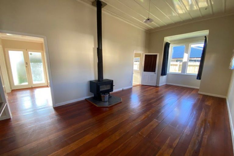 Photo of property in 104 Ferguson Street, West End, Palmerston North, 4412