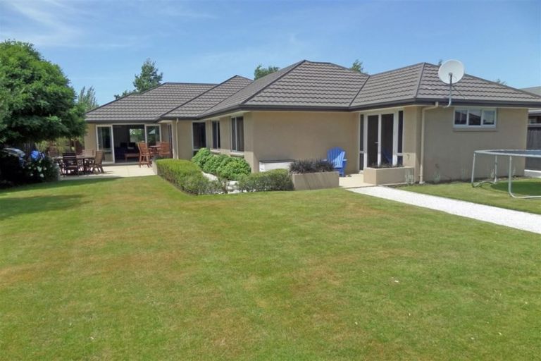 Photo of property in 15 Mcmahon Drive, Aidanfield, Christchurch, 8025