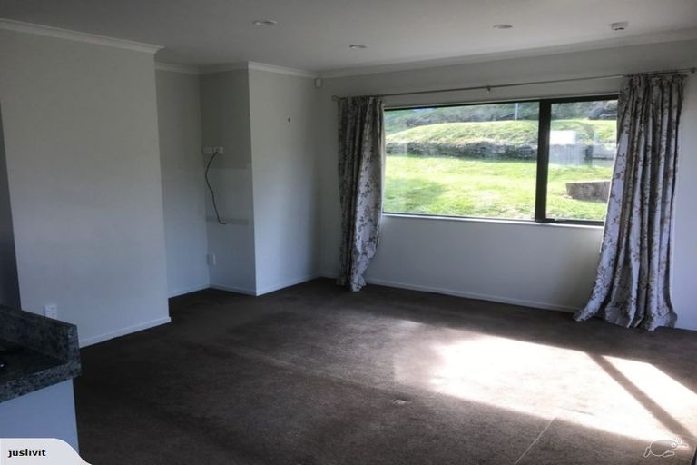 Photo of property in 17a Raumati Terrace, Khandallah, Wellington, 6035