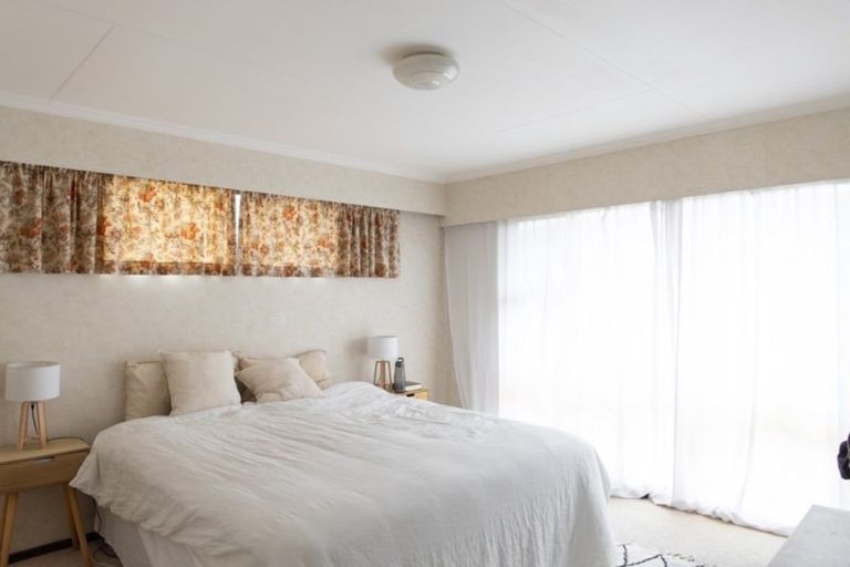 Photo of property in 18 Cecil Place, Cloverlea, Palmerston North, 4412