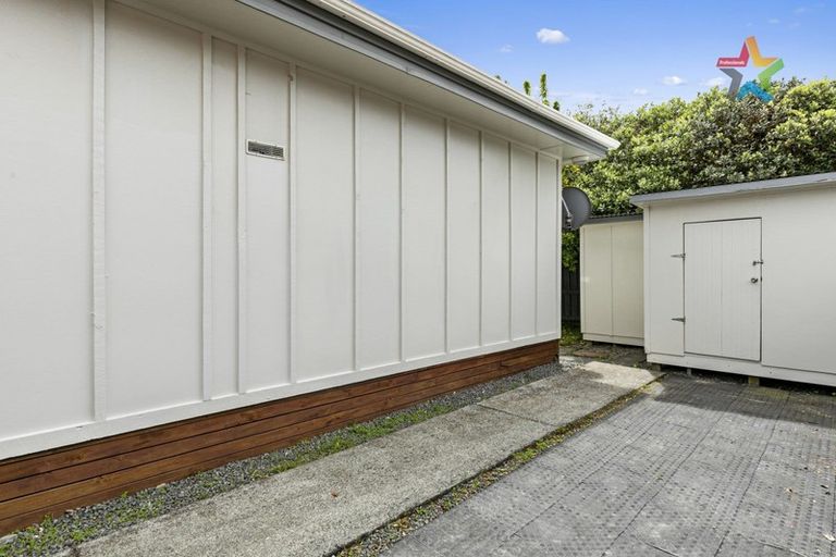 Photo of property in 1a Waldie Grove, Avalon, Lower Hutt, 5011