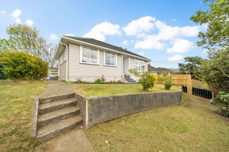 Photo of property in 18 Gear Terrace, Ranui, Porirua, 5024
