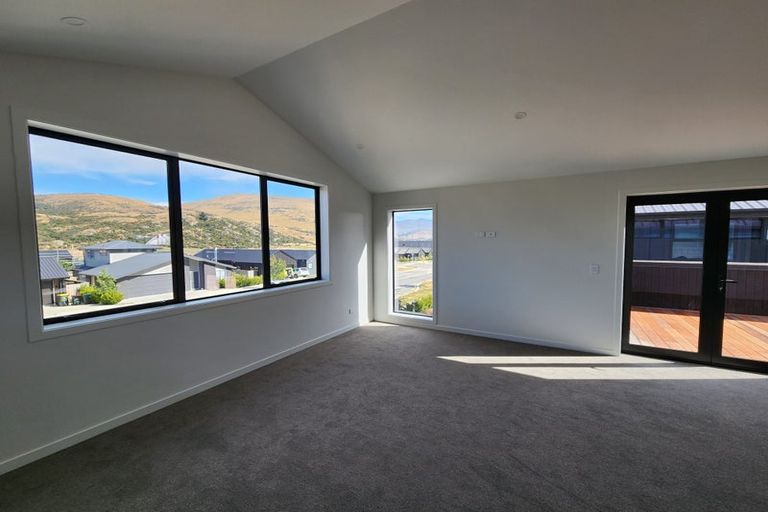 Photo of property in 31 Howden Drive, Jacks Point, 9371