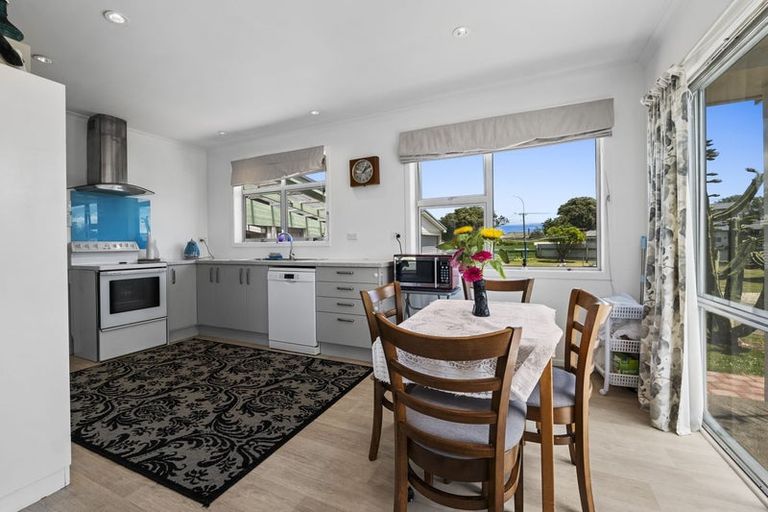 Photo of property in 32 Grey Street, Normanby, Hawera, 4614