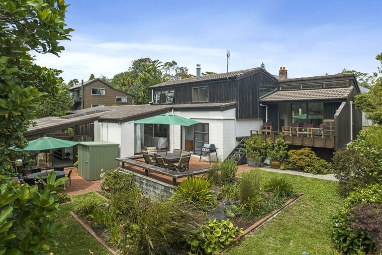 Photo of property in 35 Jacaranda Avenue, Beach Haven, Auckland, 0626
