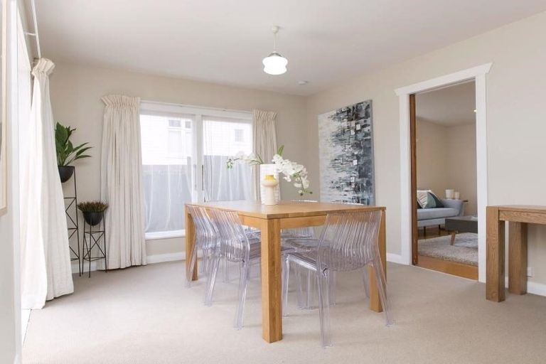Photo of property in 22 St Michaels Avenue, Point Chevalier, Auckland, 1022