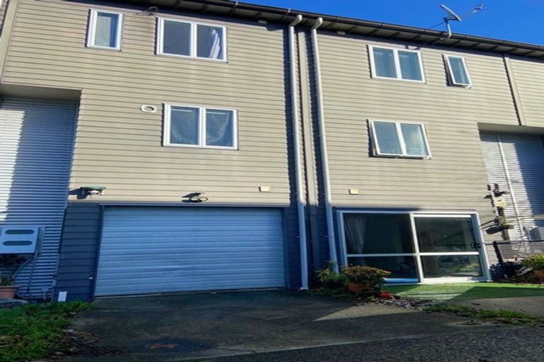 Photo of property in 435b West Coast Road, Glen Eden, Auckland, 0602