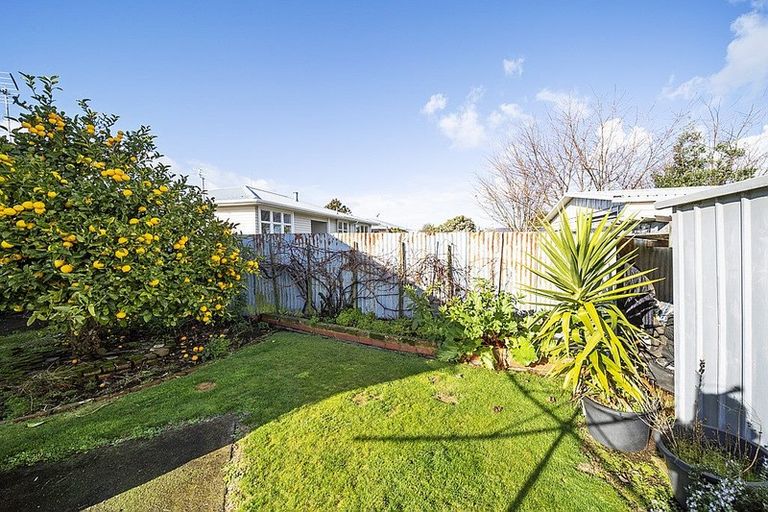 Photo of property in 15 Murray Avenue, Hawera, 4610