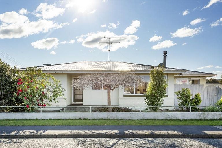 Photo of property in 1 Melville Street, Mosgiel, 9024